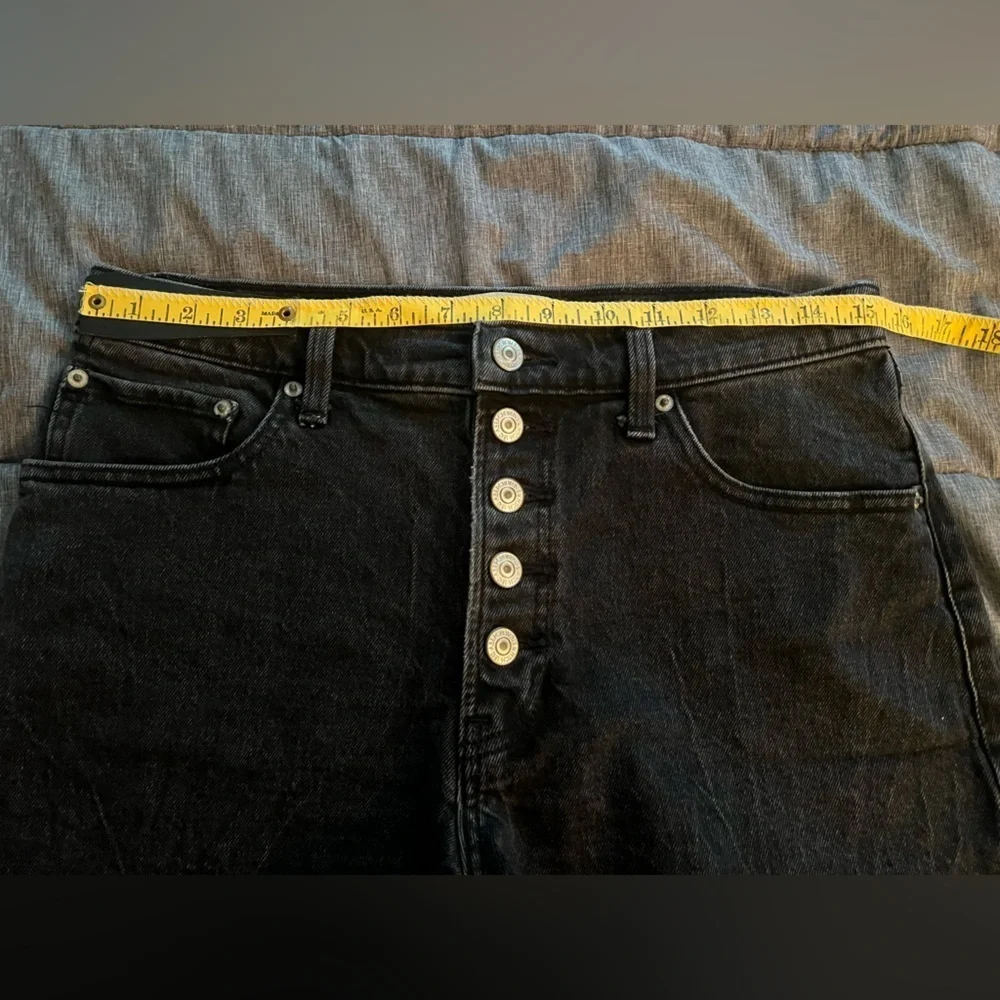Abercrombie and Fitch High Rise 4” Black Short Size 28 Button Fly